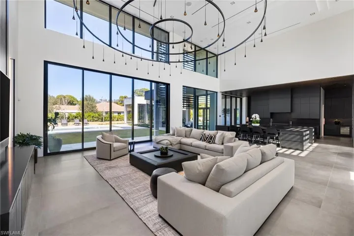 107 Myrtle Rd, Naples, Florida 34108