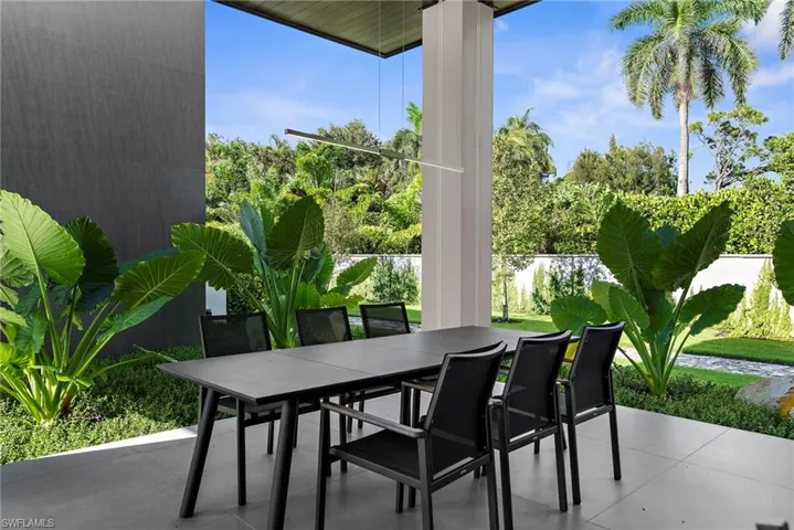 107 Myrtle Rd, Naples, Florida 34108