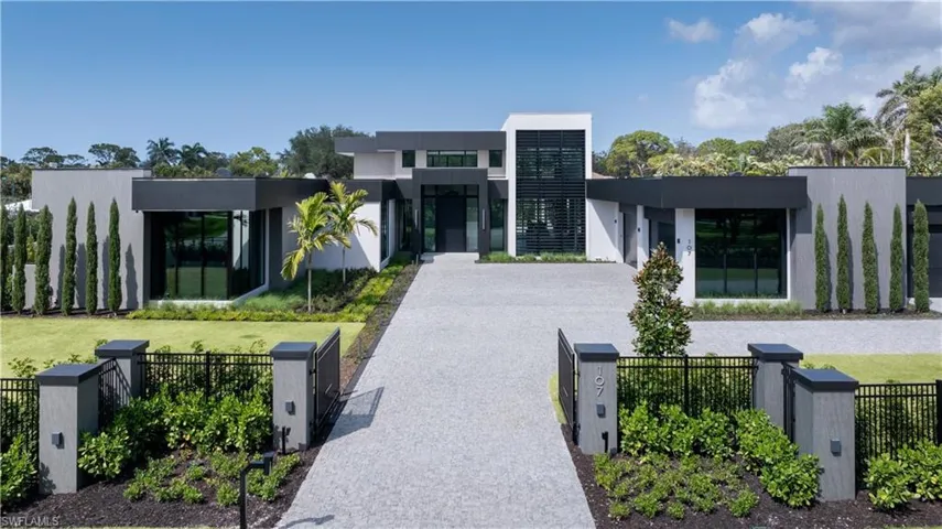 107 Myrtle Rd, Naples, Florida 34108