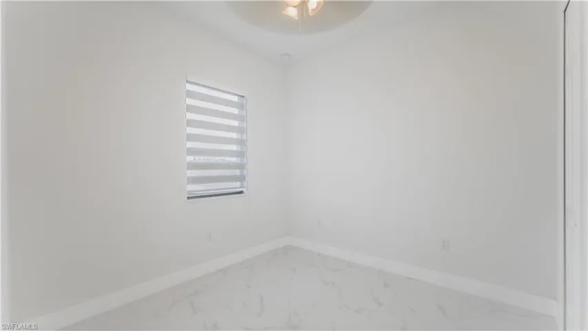 Empty room with ceiling fan
