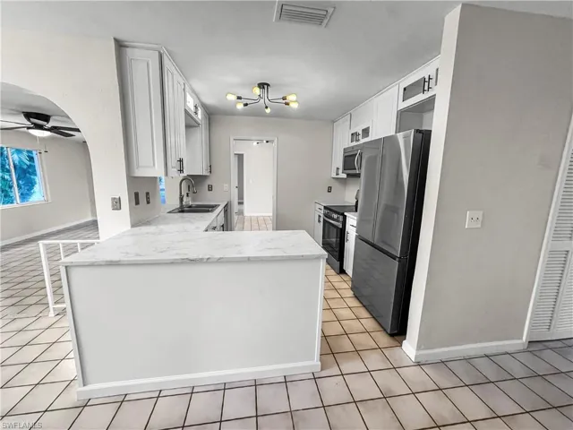 206 Se 46th Ter, Cape Coral, Florida 33904