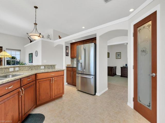 Kitchen w/ Walk-In Pantry