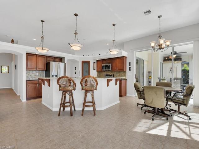 Dining Area & Kitchen