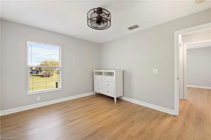 Guest bedroom 1