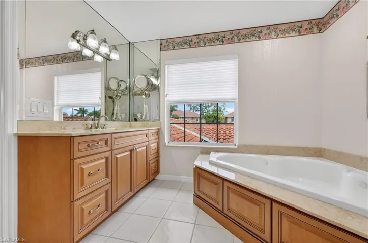 Bathroom Ensuite 2nd Floor