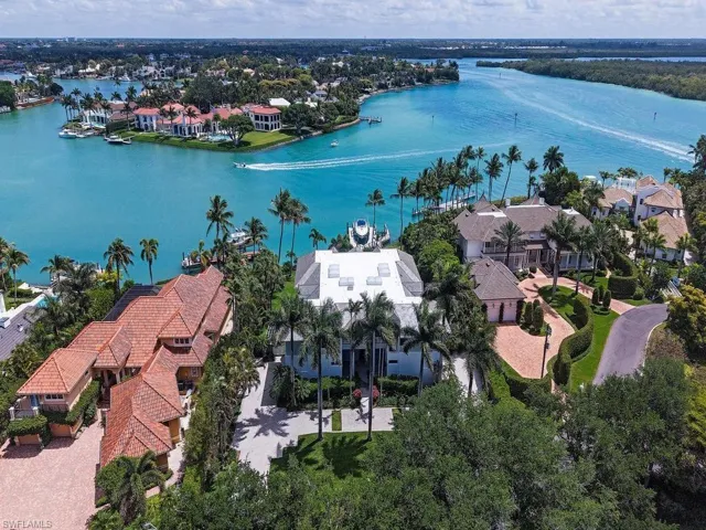 4253 Cutlass Ln, Naples, Florida 34102
