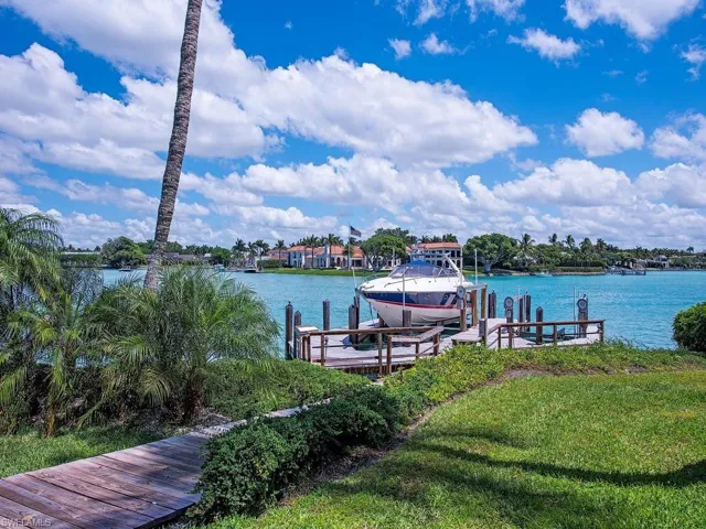 4253 Cutlass Ln, Naples, Florida 34102