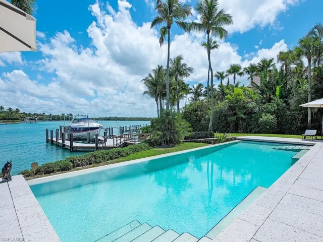 4253 Cutlass Ln, Naples, Florida 34102