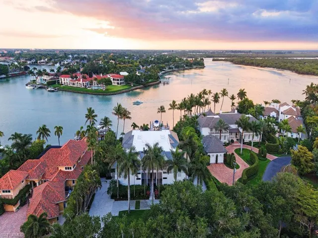 4253 Cutlass Ln, Naples, Florida 34102