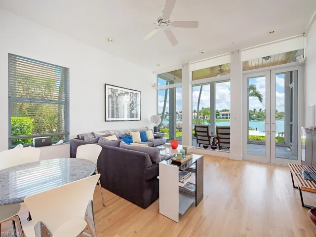 4253 Cutlass Ln, Naples, Florida 34102