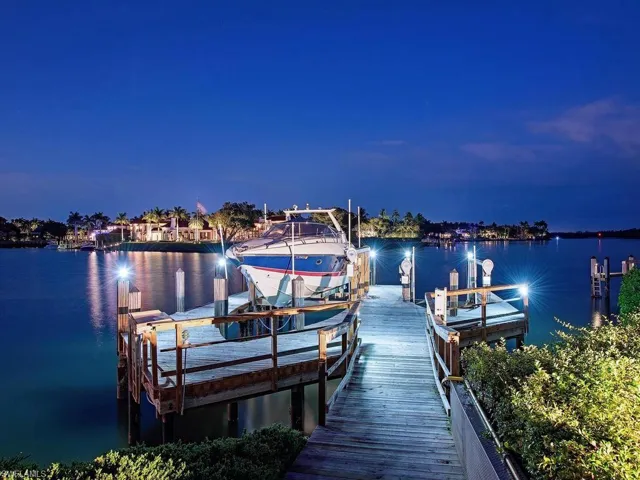 4253 Cutlass Ln, Naples, Florida 34102