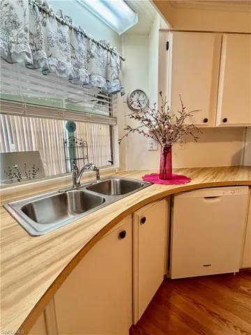 557 Peace Lake Ct, North Fort Myers, Florida 33917