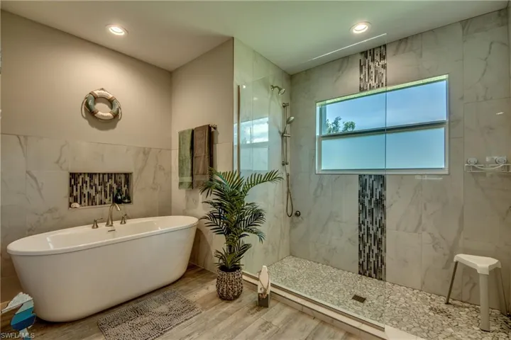 1101 Sw 20th Ave, Cape Coral, Florida 33991
