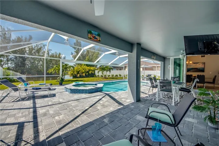 1101 Sw 20th Ave, Cape Coral, Florida 33991