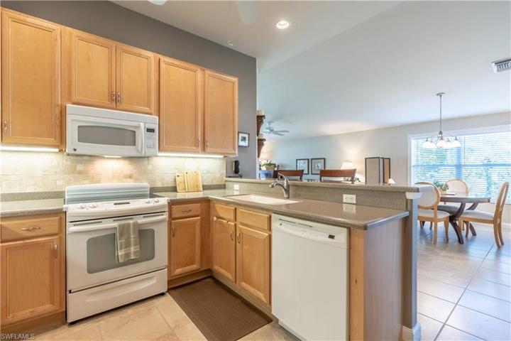 8662 Erice CT, NAPLES FL 34114