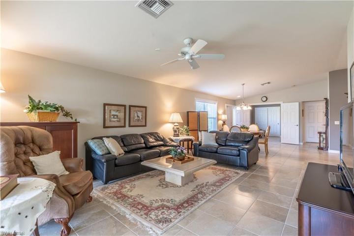 8662 Erice CT, NAPLES FL 34114