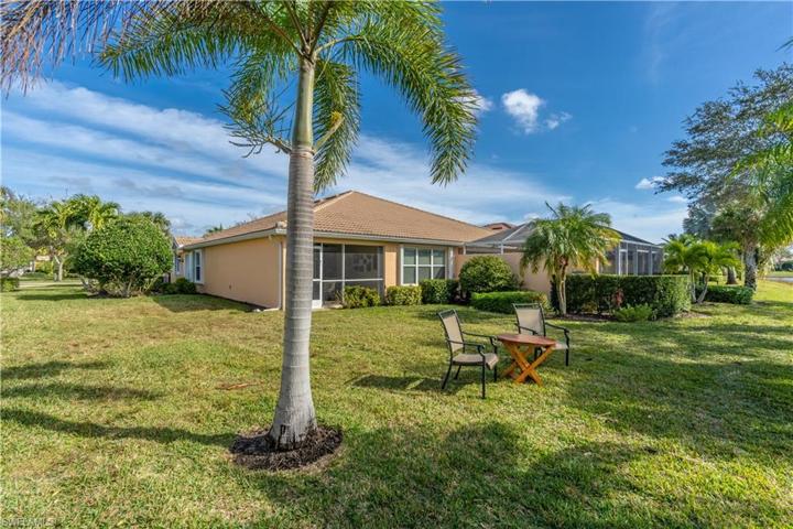 8662 Erice CT, NAPLES FL 34114