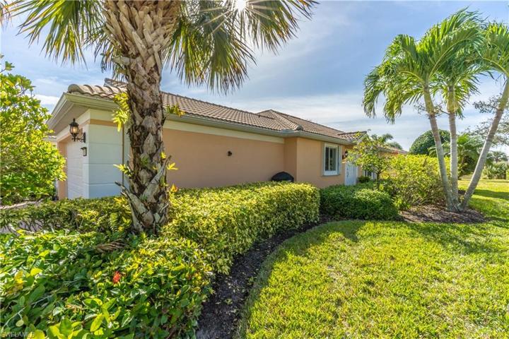 8662 Erice CT, NAPLES FL 34114