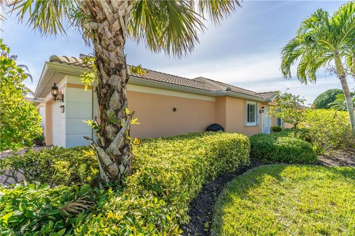8662 Erice CT, NAPLES FL 34114