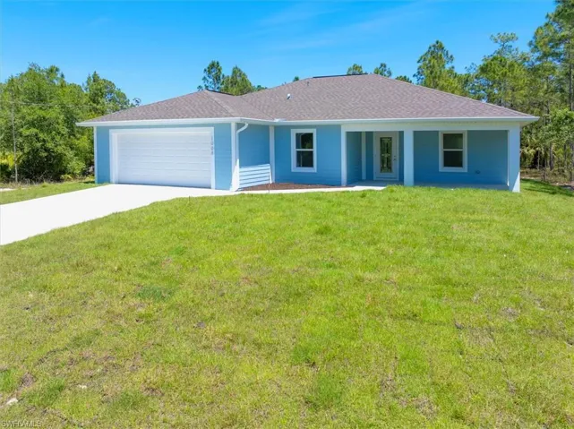 Another great view of the front. This home looks great!
