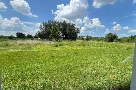 View of nature featuring a rural view
