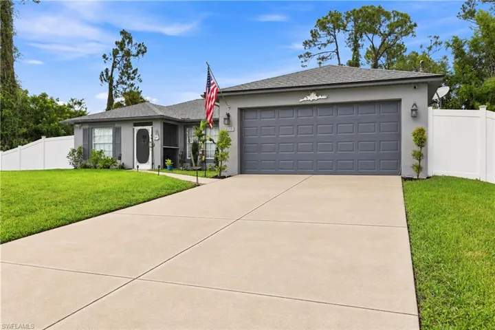 2703 E 8th St, Lehigh Acres, Florida 33936