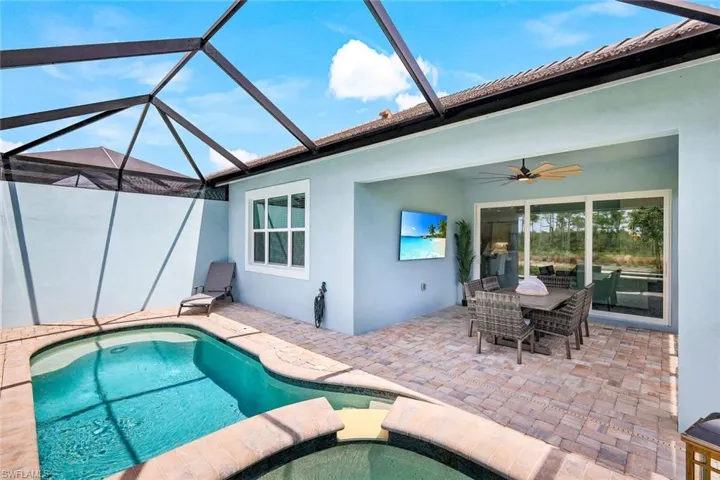 6875  Saona  CT, Naples, FL 34113