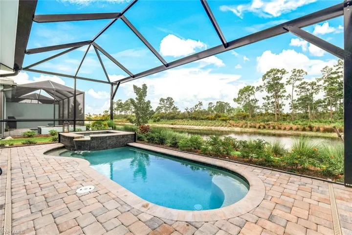 6875  Saona  CT, Naples, FL 34113