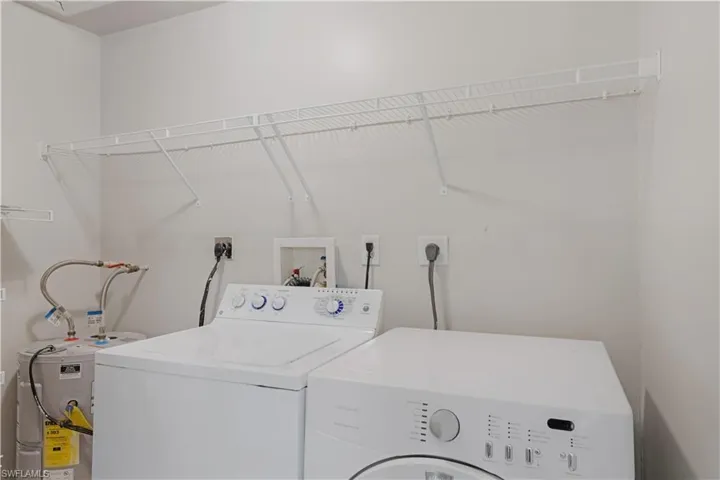 2927 Se 15th Pl 4, Cape Coral, Florida 33904