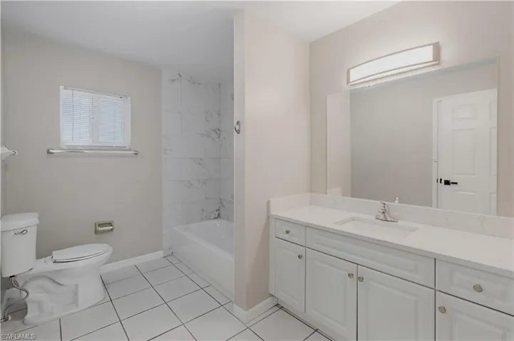 2927 Se 15th Pl 4, Cape Coral, Florida 33904