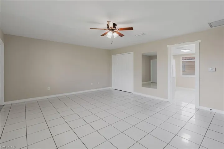 2927 Se 15th Pl 4, Cape Coral, Florida 33904