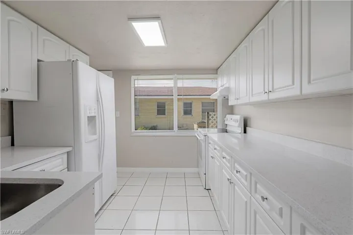 2927 Se 15th Pl 4, Cape Coral, Florida 33904
