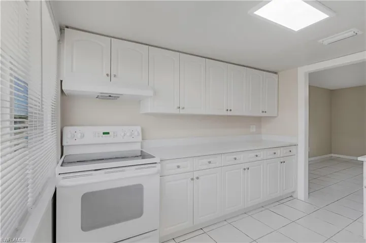 2927 Se 15th Pl 4, Cape Coral, Florida 33904