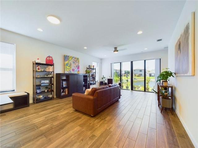 9000 Madrid CIR, NAPLES FL 34104
