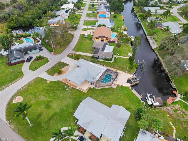 1399 Harbor View DR, NORTH FORT MYERS FL 33917