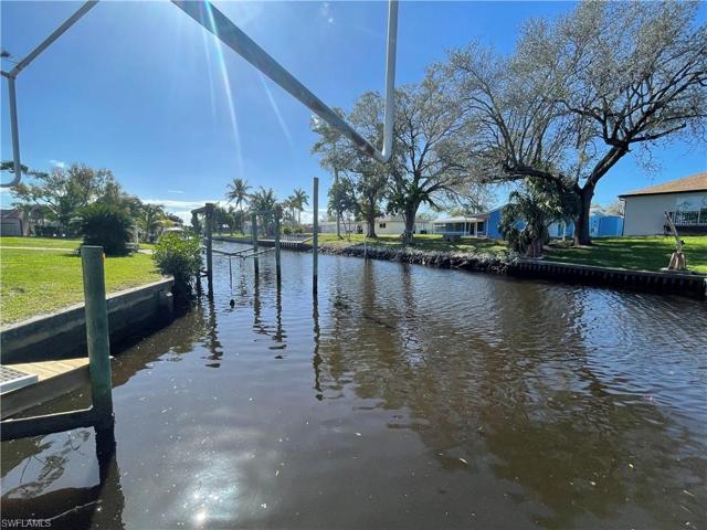 1399 Harbor View DR, NORTH FORT MYERS FL 33917