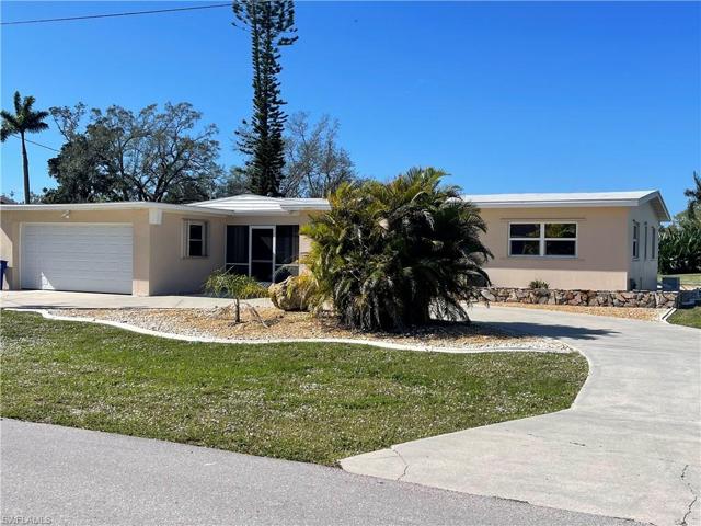 1399 Harbor View DR, NORTH FORT MYERS FL 33917