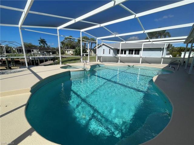 1399 Harbor View DR, NORTH FORT MYERS FL 33917