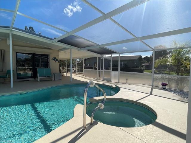 1399 Harbor View DR, NORTH FORT MYERS FL 33917