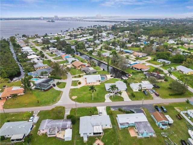 1399 Harbor View DR, NORTH FORT MYERS FL 33917