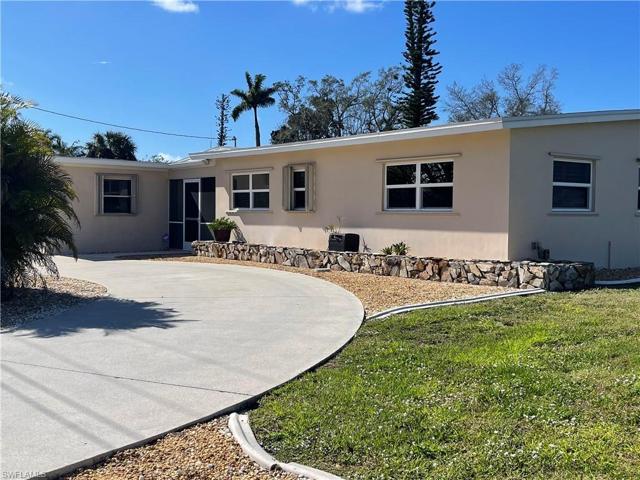 1399 Harbor View DR, NORTH FORT MYERS FL 33917