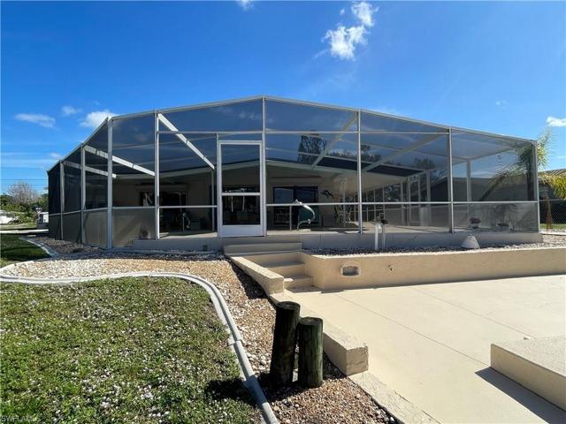 1399 Harbor View DR, NORTH FORT MYERS FL 33917