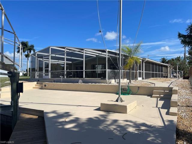 1399 Harbor View DR, NORTH FORT MYERS FL 33917