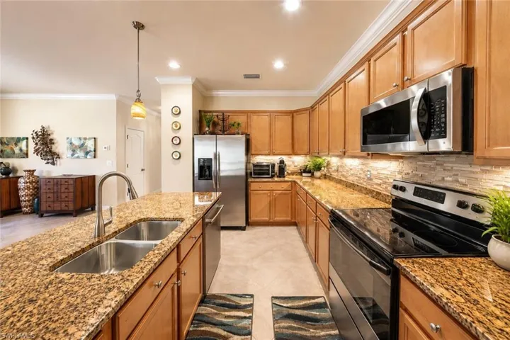 14670 Fern Lake Ct, Naples, Florida 34114