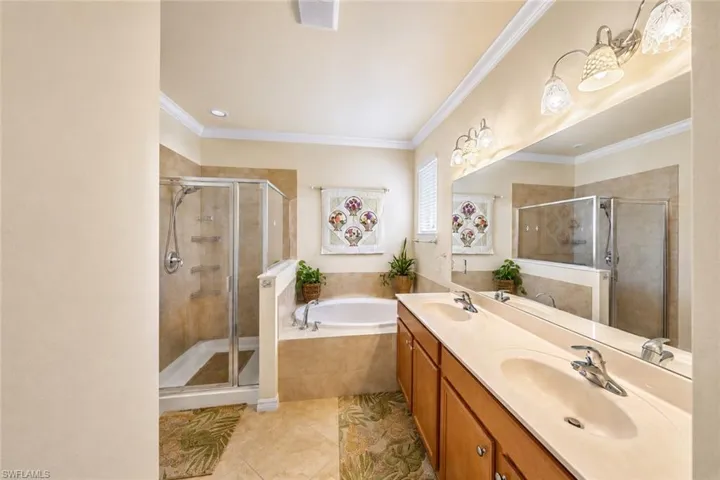 14670 Fern Lake Ct, Naples, Florida 34114