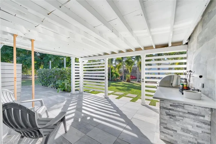 2432  Lake  AVE, Naples, FL 34112