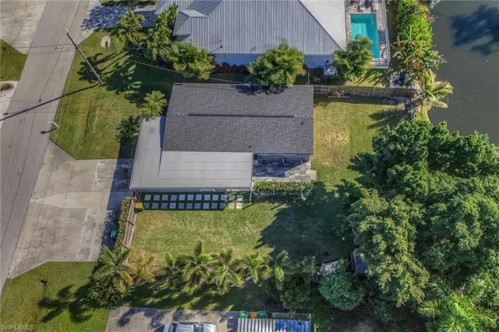 2432  Lake  AVE, Naples, FL 34112