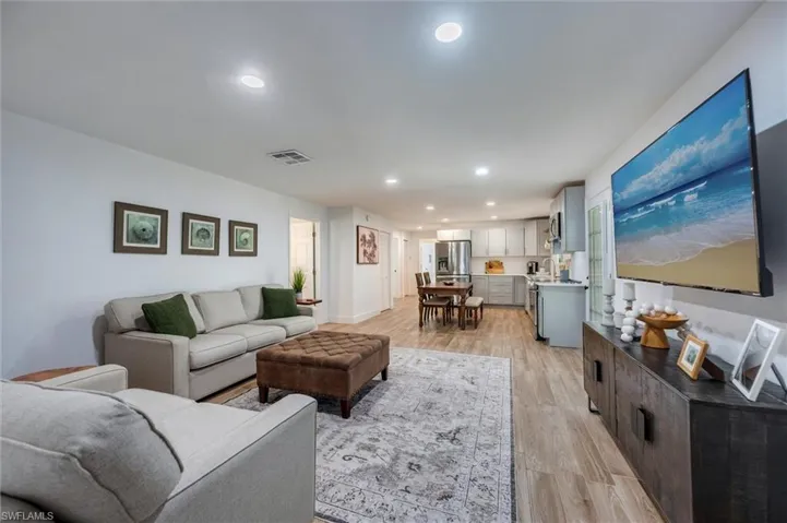 2432  Lake  AVE, Naples, FL 34112