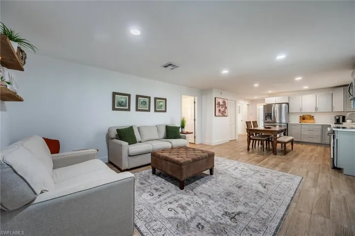 2432  Lake  AVE, Naples, FL 34112