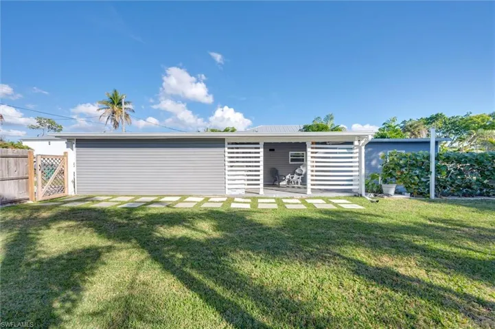 2432  Lake  AVE, Naples, FL 34112